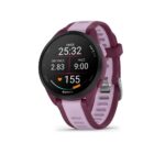 Garmin Forerunner 165 Music portée au poignet pendant une séance running