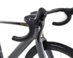 Vélo aero Twitterbike R5 Pro utilisé sur route sportive