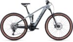 Cube Stereo Hybrid 120 Pro flashgrey orange sur sentier forestier