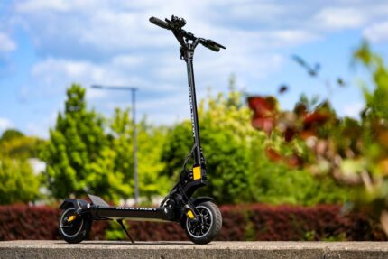 Vue latérale de la Dualtron Mini Special Long Body