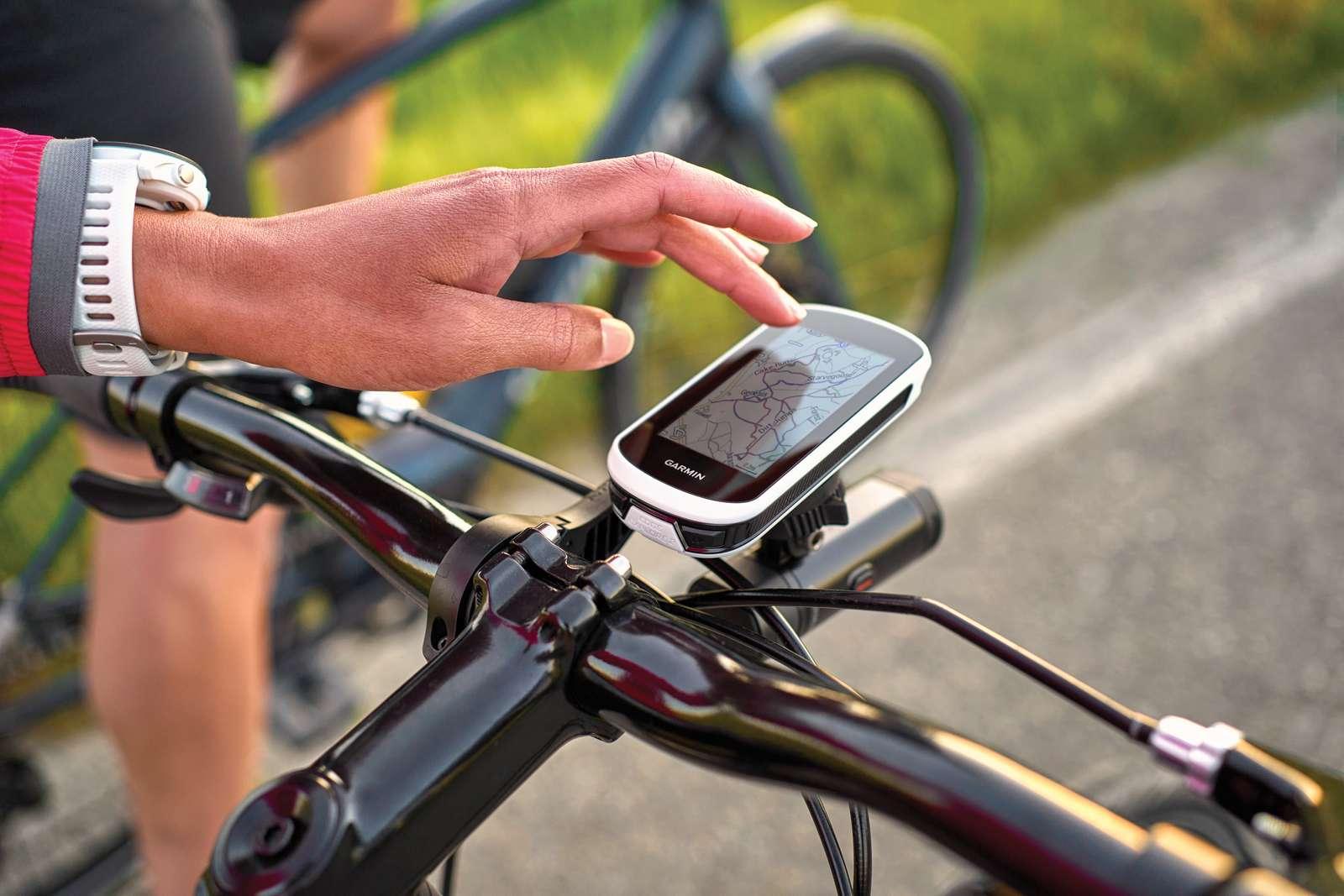 Vue rapprochée de l’écran tactile Garmin Edge Explore 2