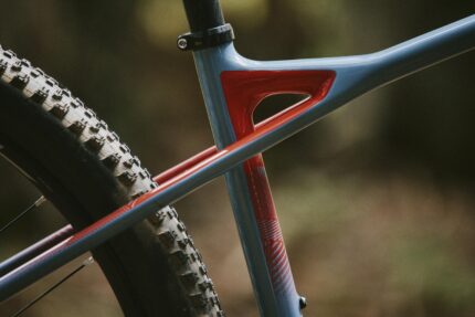 VTT Lapierre Prorace CF avec technologie carbone UD SLI Torayca