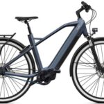 O2feel iSwan City Boost 8.1 noir mat en vue latérale