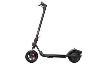 Vue latérale de la Segway Ninebot F2 Pro E IIVue latérale de la Segway Ninebot F2 Pro E II