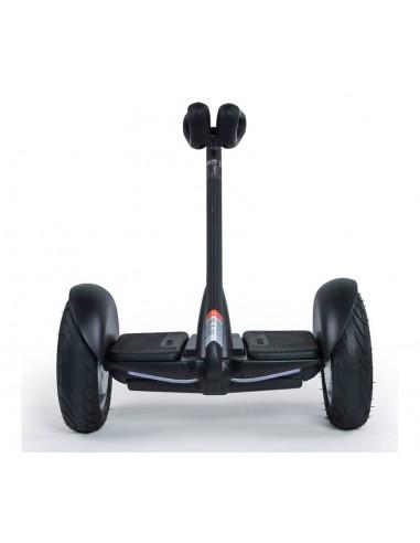 Segway Ninebot S2 utilisé sur une route urbaine